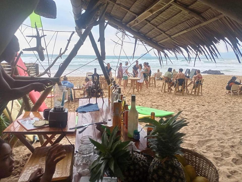 Surf And Skate Duli El Nido By Kiteclub Palawan Hostel Buitenkant foto